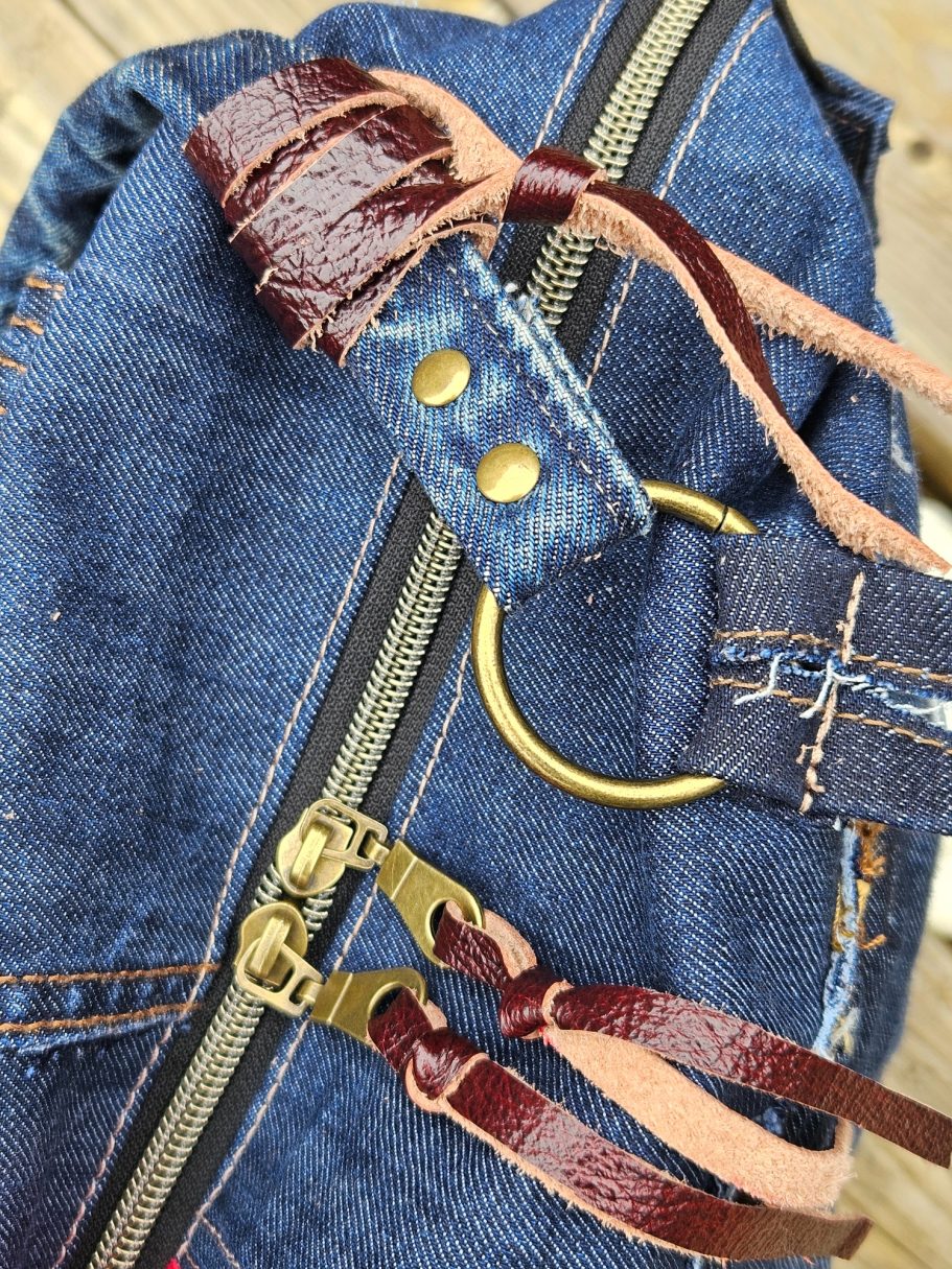Signature details Gabus81 bags